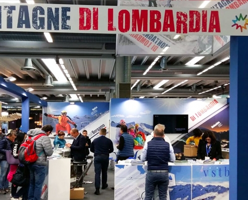 stand montagne di lombardia